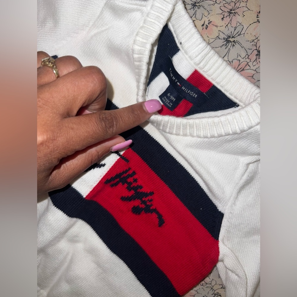TH infant sweater